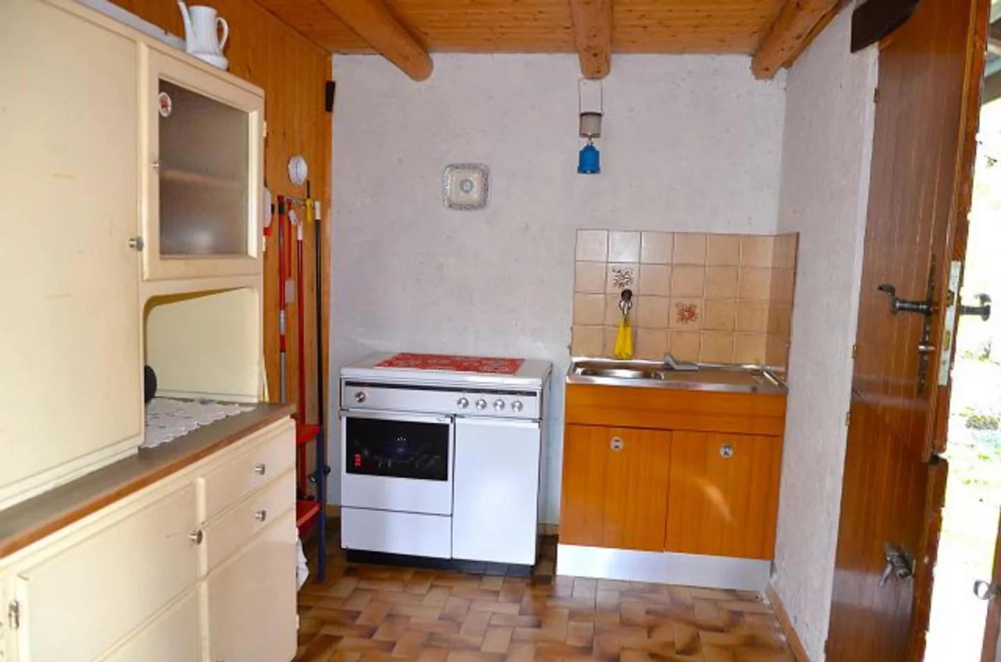 Rustico di 3 stanze in una posizione molto tranquilla e soleggiata con vista - Foto 5 di 32