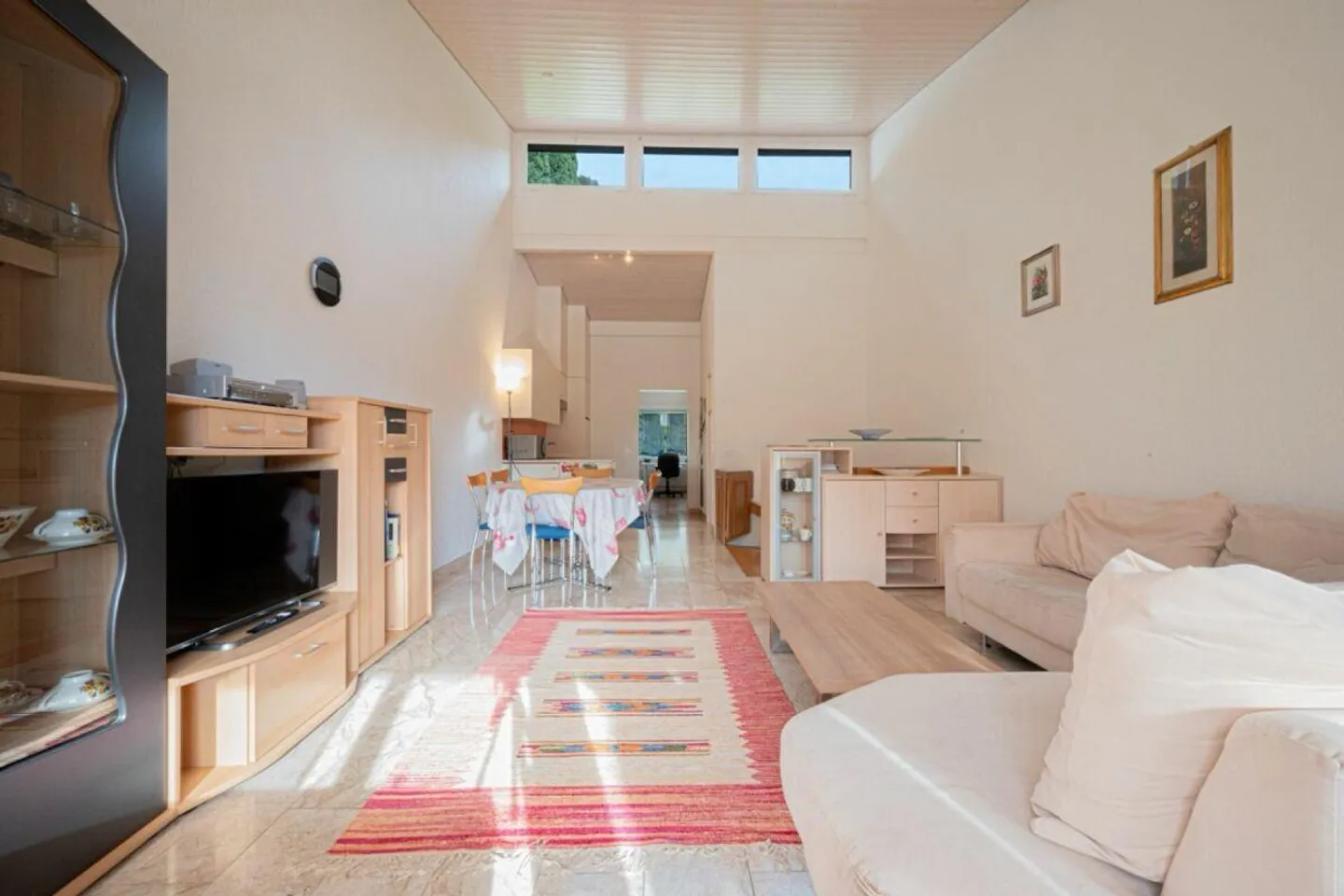 Holiday apartment with private beach in Morcote - Photo 2 of 12