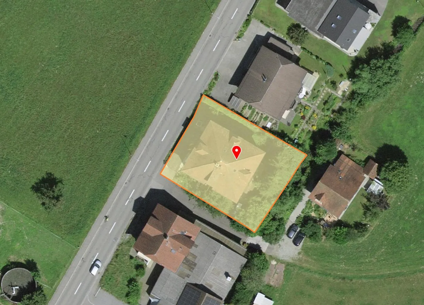 Charming Single-Family House from 1919 in Bottenwil - Photo 3 of 13