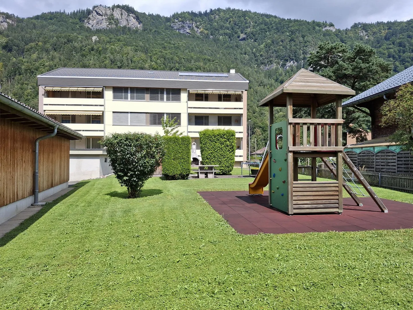 Belle appartement de 4 1/2 pièces - Photo 1 sur 3