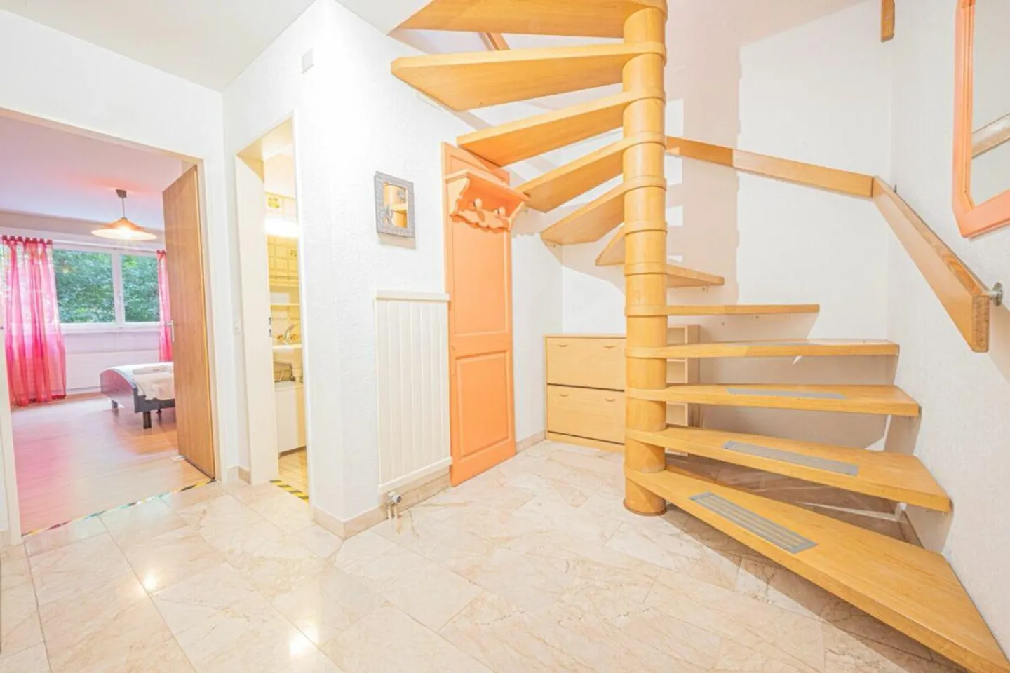 Holiday apartment with private beach in Morcote - Photo 10 of 12