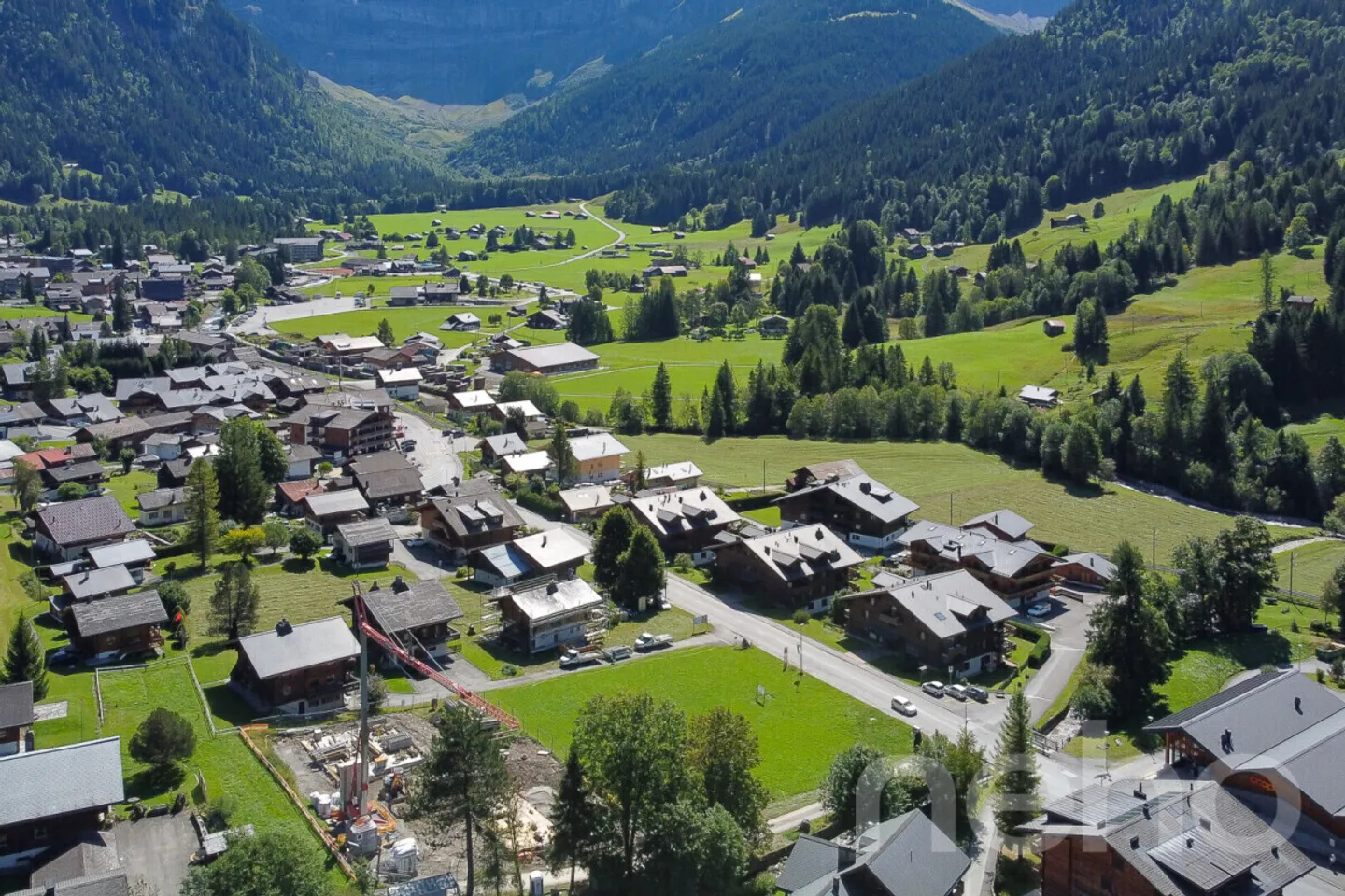 Exklusiv: Wunderschönes Baugrundstück am Eingang des Dorfes - Foto 5 von 11