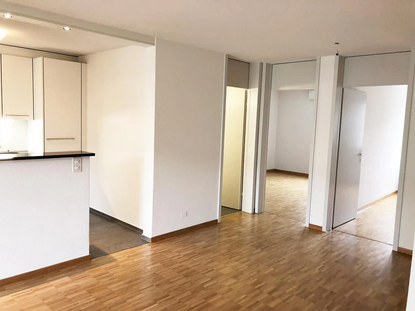 Ampio appartamento di 4,5 stanze a Rubigen - Foto 15 di 22