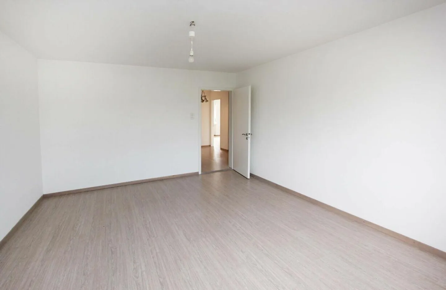 Appartement 5 pièces dans le meilleur emplacement à Bâle - Photo 7 sur 12