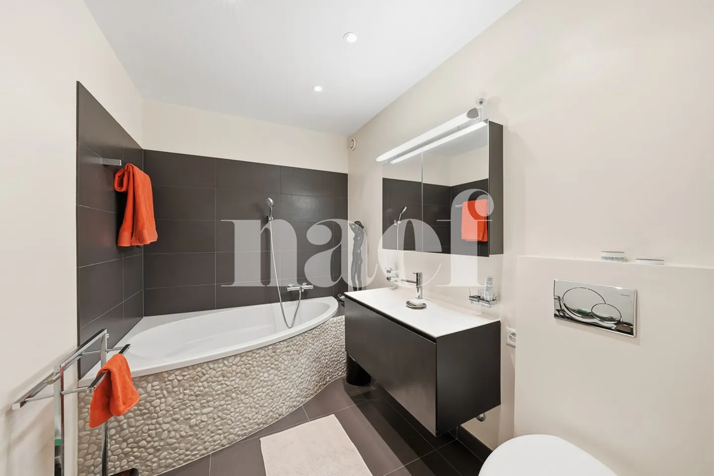 Exclusivity - High-Quality Apartment with All Amenities - Photo 12 of 13
