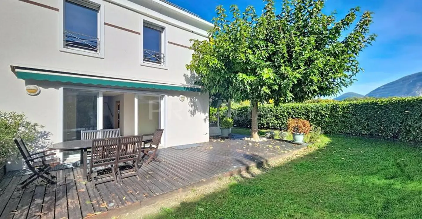 Charmante Familienvilla mit Garten - Foto 7 von 8