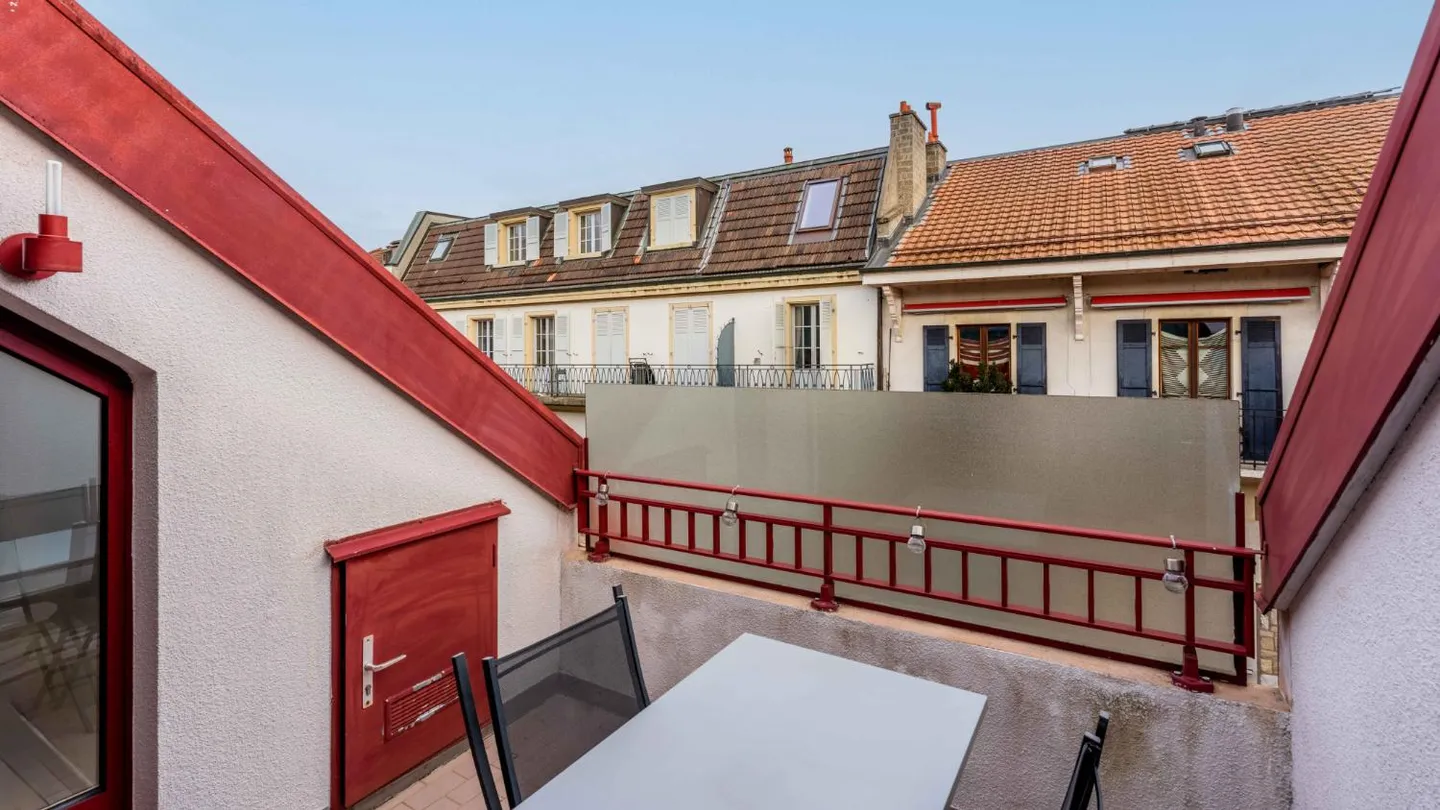 Duplex Charmant aux Eaux-Vives - Photo 3 sur 9