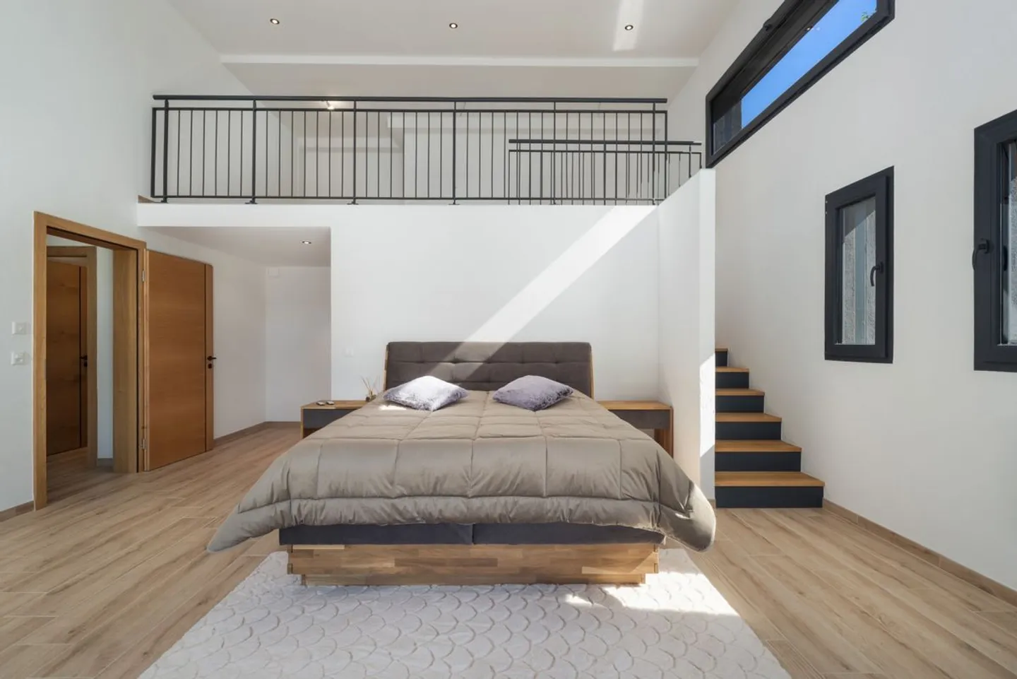 Zu erfassen neues Chalet in Crans-Montana am Rande landwirtschaftlicher Flächen - Foto 3 von 11