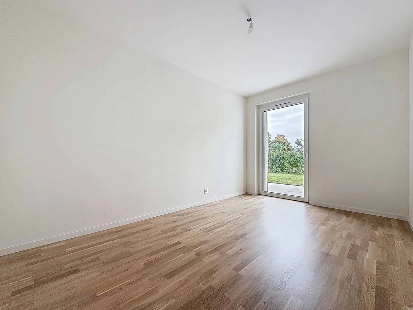 Nuovo appartamento di 3,5 stanze con terrazza e giardino! - Foto 4 di 13