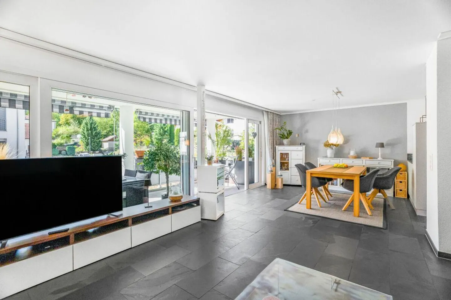 Bonaduz: Bright 4.5-room apartment with large balcony, elevator and private hobby room - Photo 1 of 13