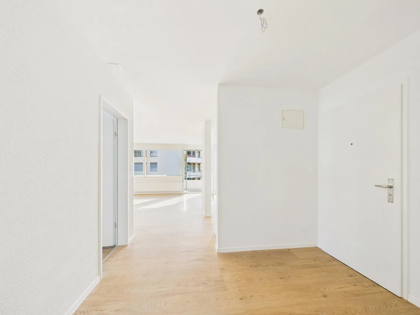 Renovated 4.5-room apartment in Rapperswil near the lake - Photo 8 of 14