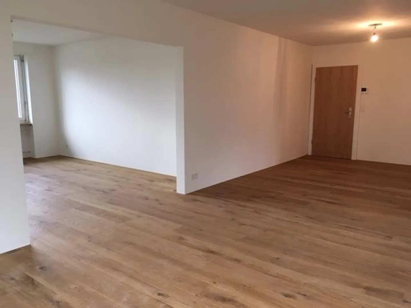 Beautiful, sunny 4-room apartment near the village center - Photo 5 of 13