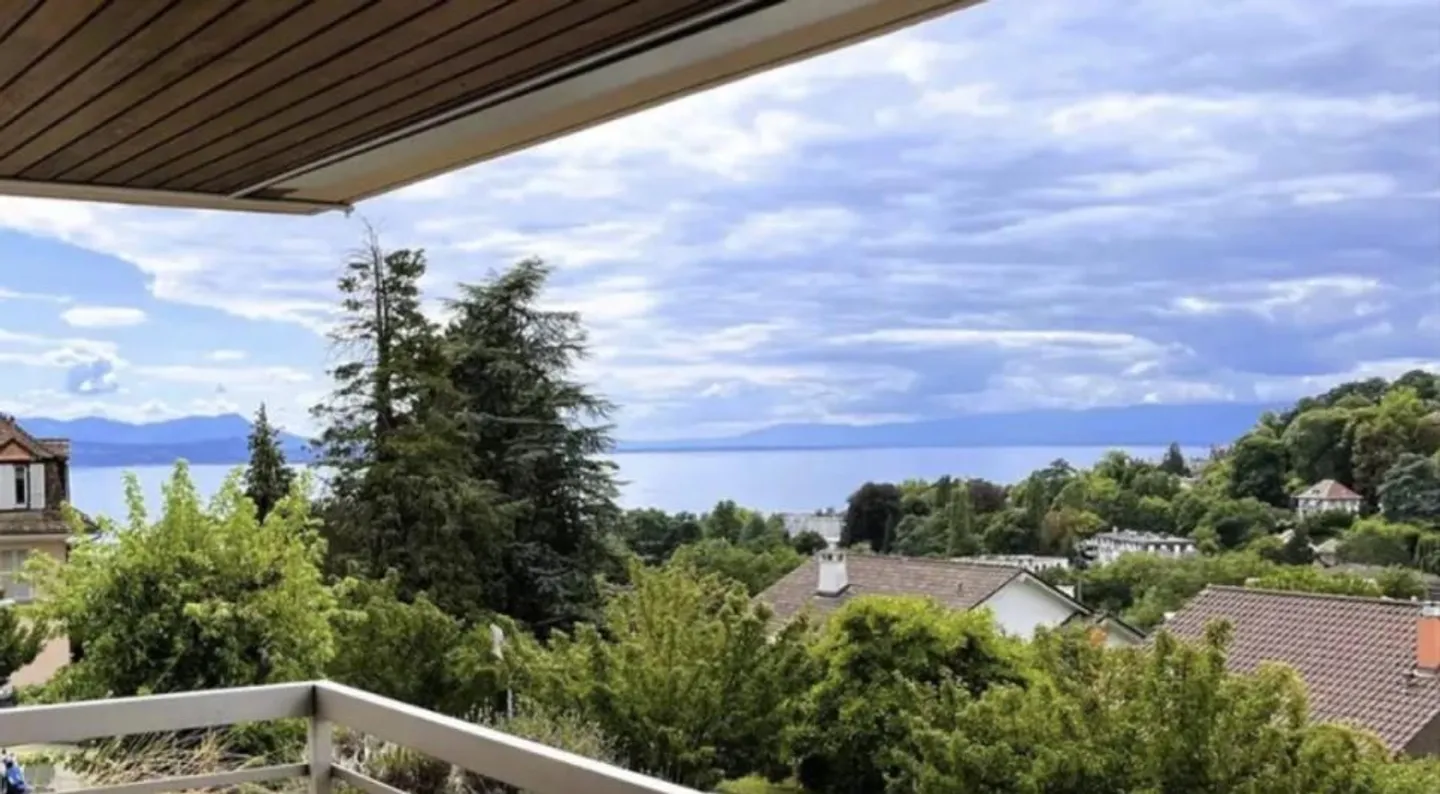 Appartamento Elegante con Vista Lago - Foto 1 di 1