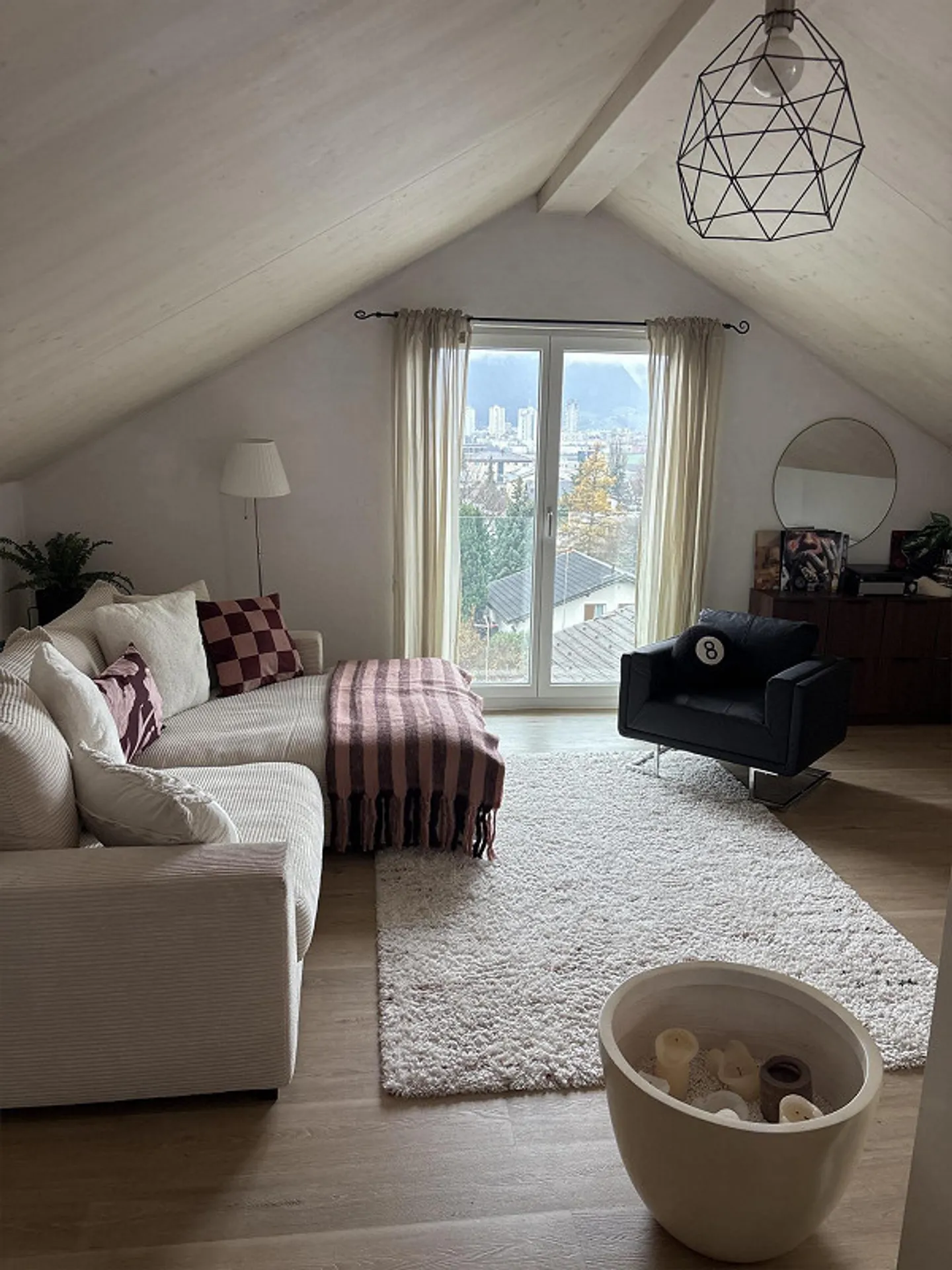 2.5 Room Apartment - Photo 1 of 5