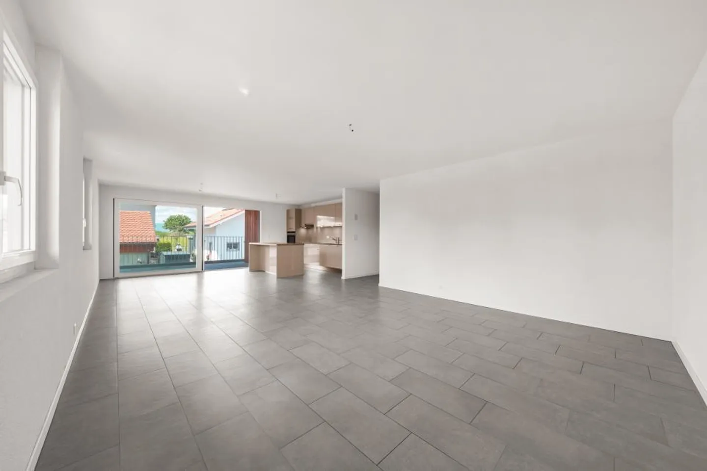 ELEVATED APARTMENT! 10 MINUTES FROM ECHALLENS. - Photo 3 of 10