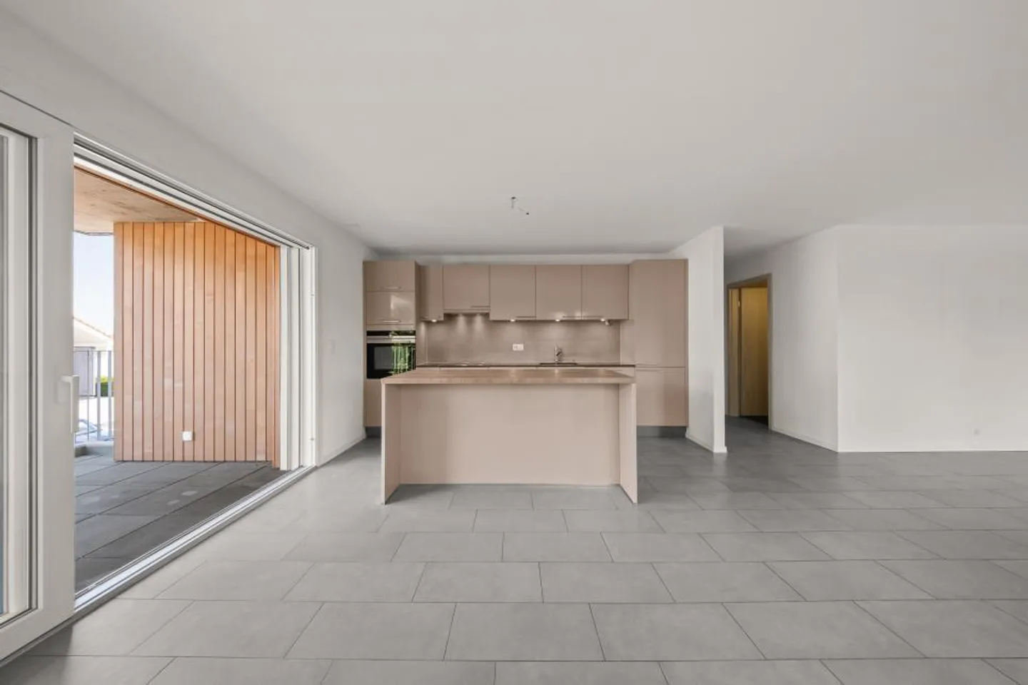 ELEVATED APARTMENT! 10 MINUTES FROM ECHALLENS. - Photo 5 of 10
