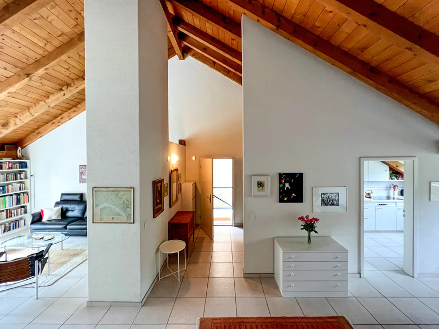 APPARTEMENT 4½ PIÈCES À BERN - GÜMLIGEN, MEUBLÉ - Photo 2 sur 7
