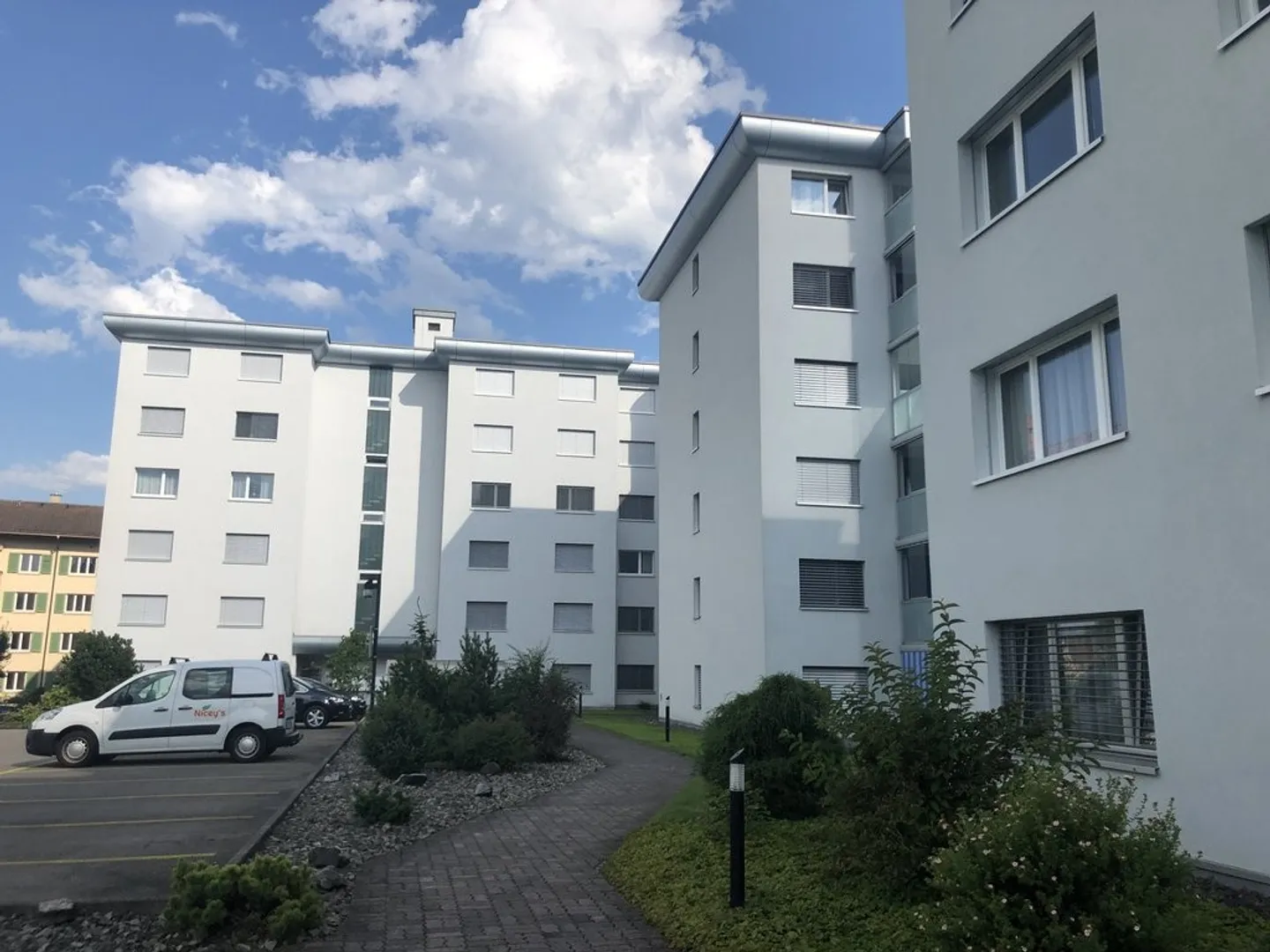 Aussenabstellplatz Verfügbar - Foto 1 von 1