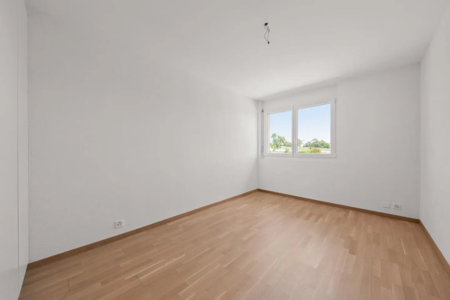 ELEVATED APARTMENT! 10 MINUTES FROM ECHALLENS. - Photo 8 of 10