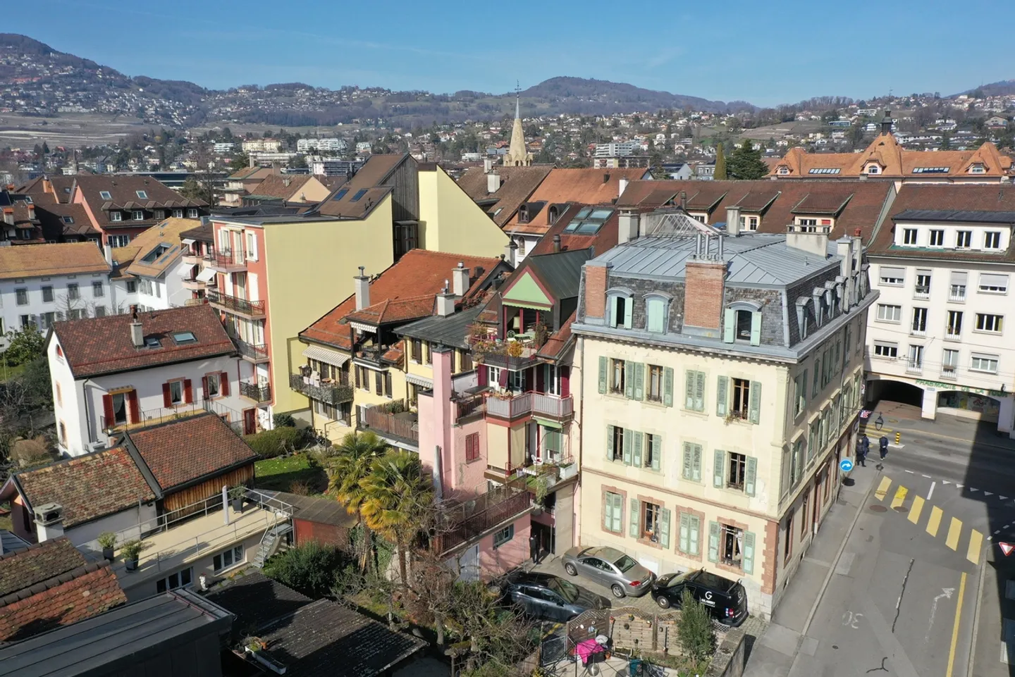 Edificio affascinante - Centro città con vista lago - 3 appartamenti + attività - Foto 11 di 11