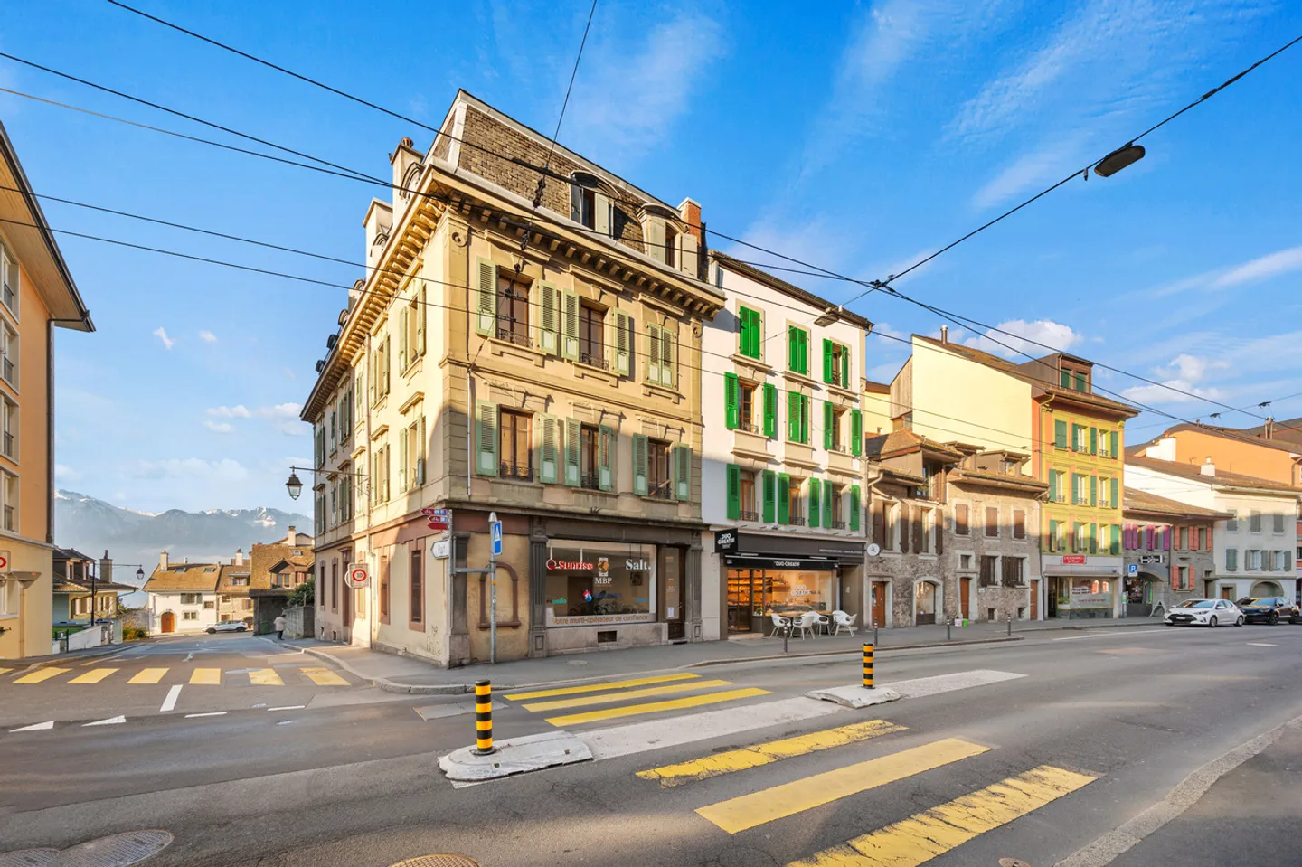 Edificio affascinante - Centro città con vista lago - 3 appartamenti + attività - Foto 10 di 11