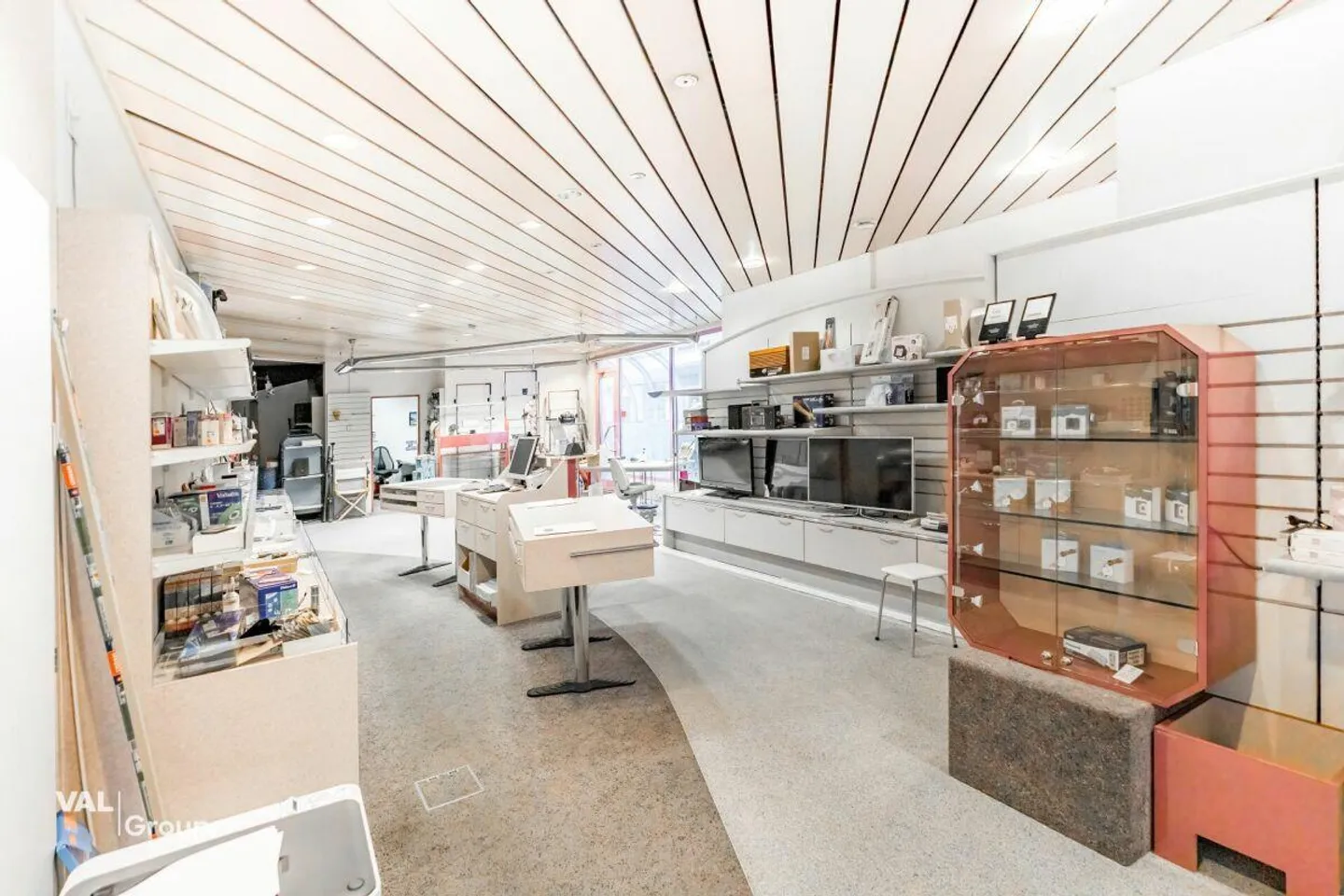 Espace commercial polyvalent à Visp - Photo 6 sur 12