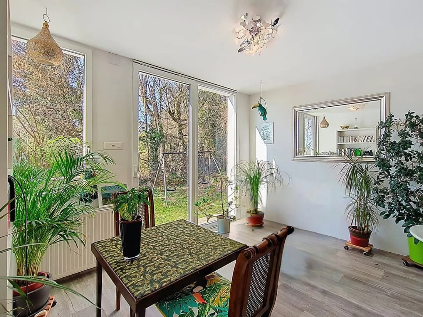 EXCLUSIF ! Villa de 12.5P rénovée avec vue sur le lac - Foto 4 di 13