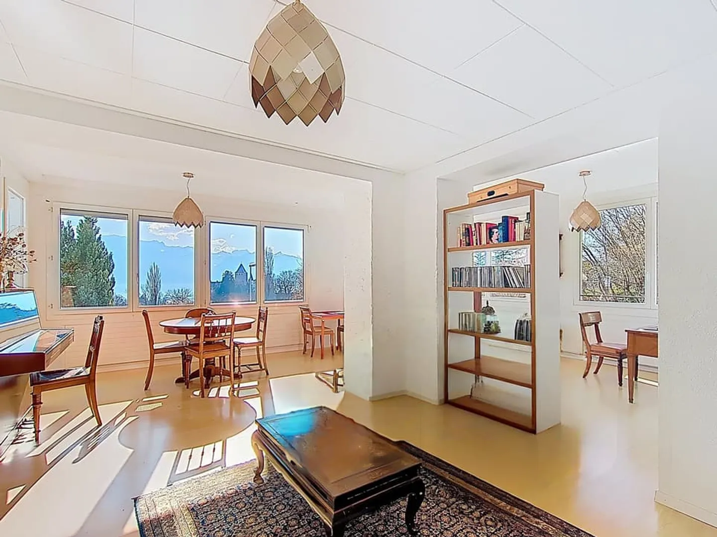 EXCLUSIF ! Villa de 12.5P rénovée avec vue sur le lac - Foto 7 di 13