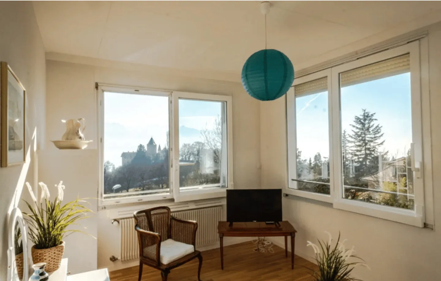 EXCLUSIF ! Villa de 12.5P rénovée avec vue sur le lac - Foto 12 di 13