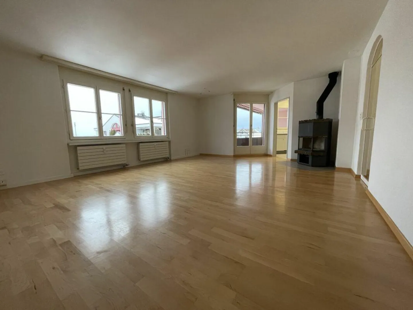 Charmante Dachwohnung - Foto 2 von 23