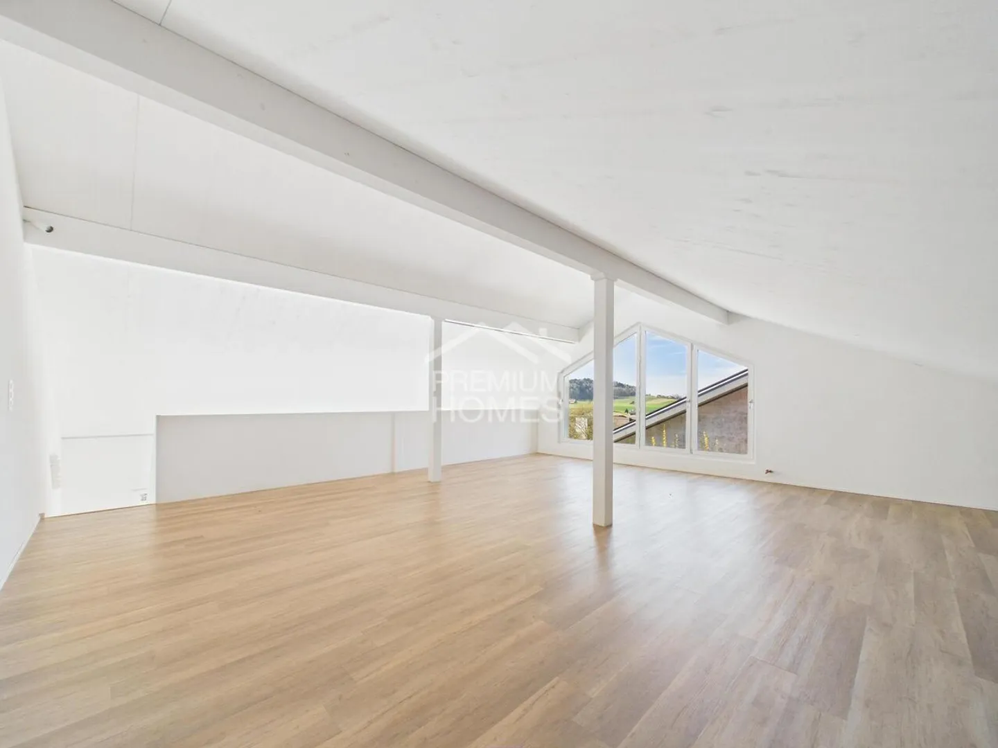 Charming Semi-Detached House - Photo 3 of 10