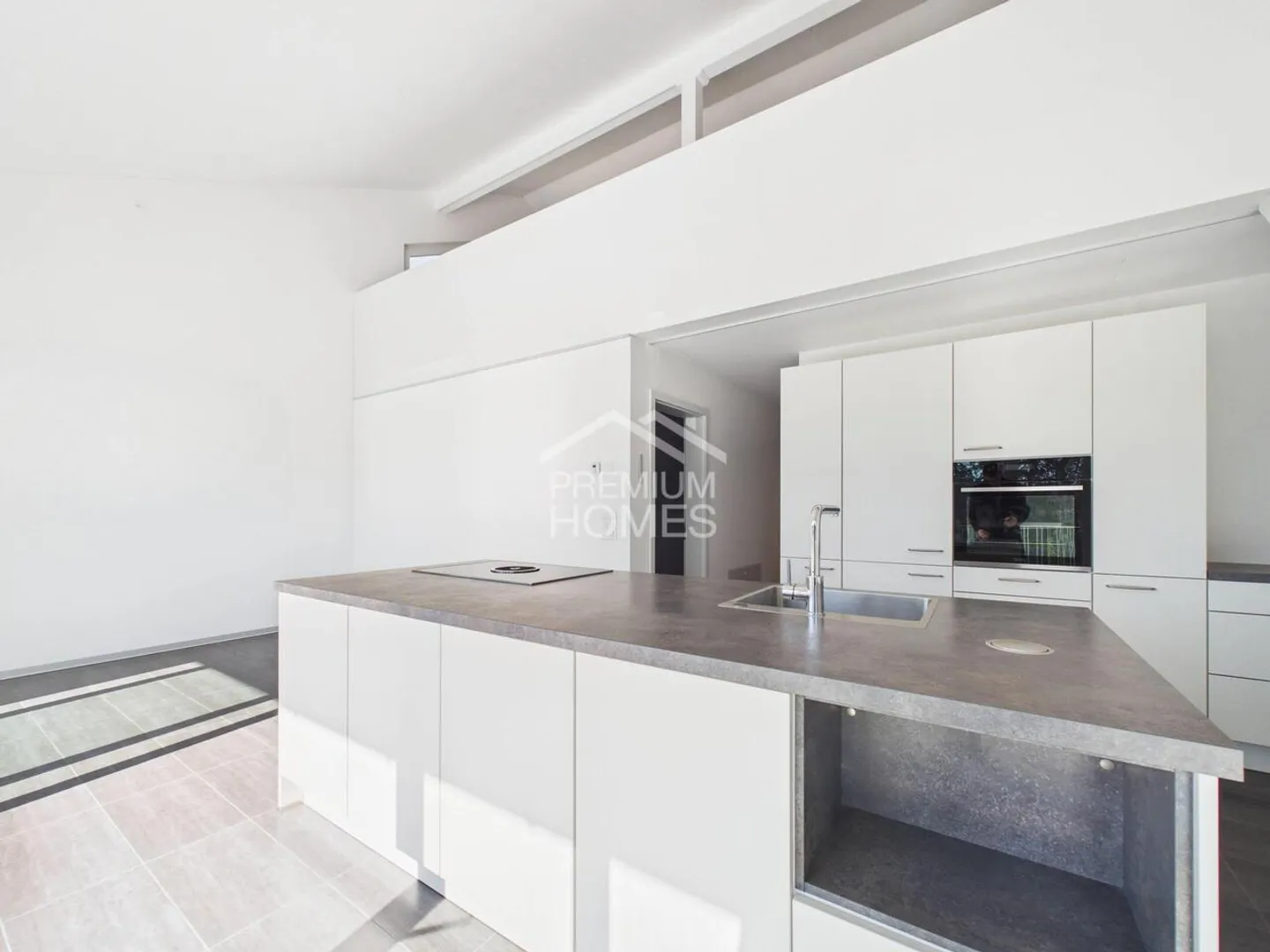 Charming Semi-Detached House - Photo 4 of 10