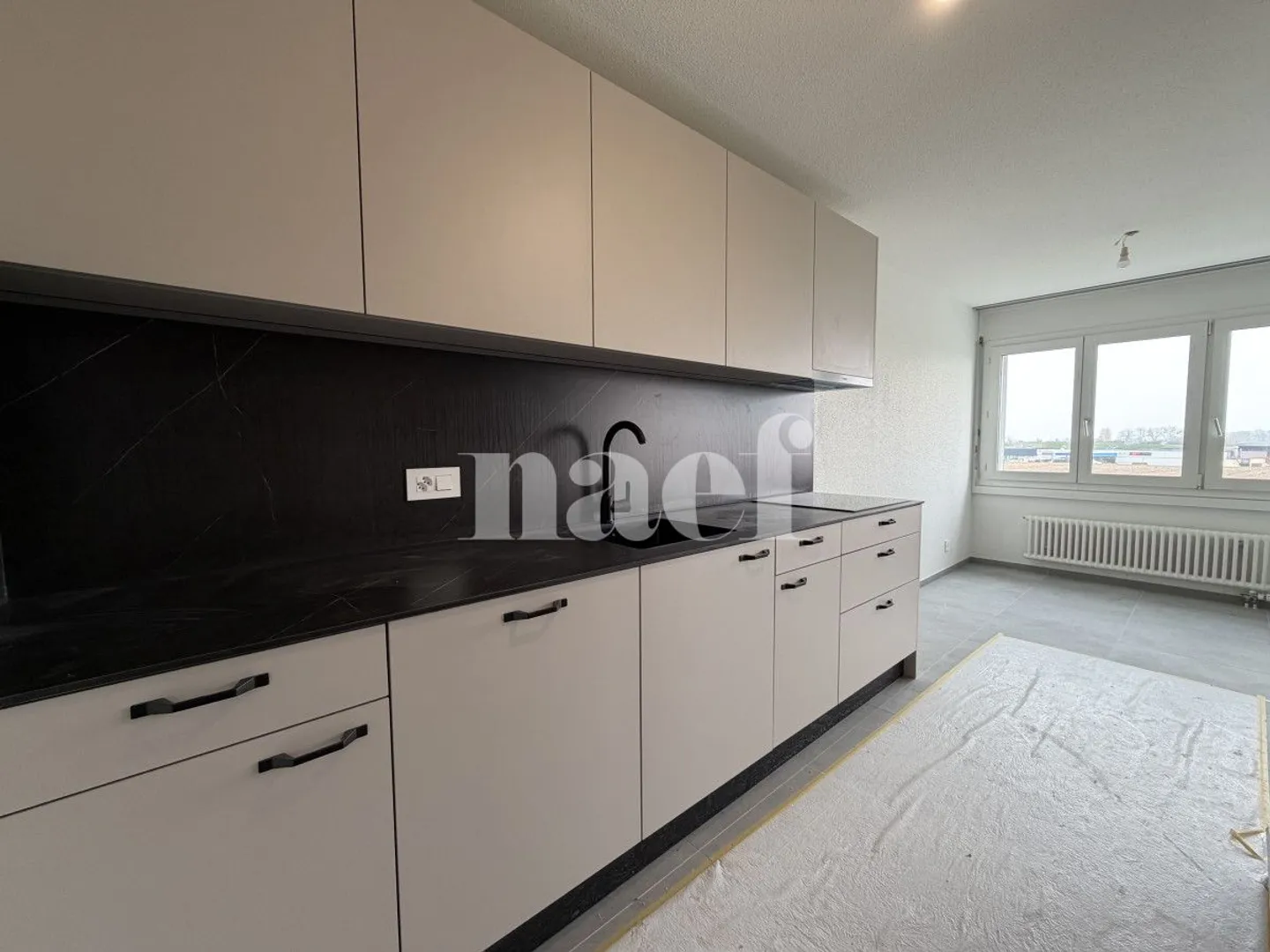 Apartment 4.5 rooms - Photo 2 of 11