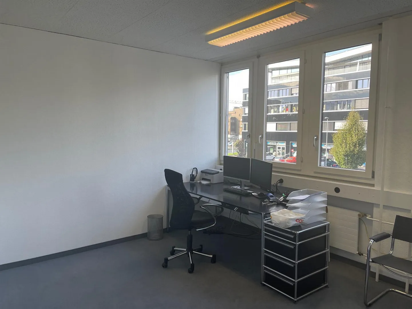 Single Office in Baar - Photo 1 of 3