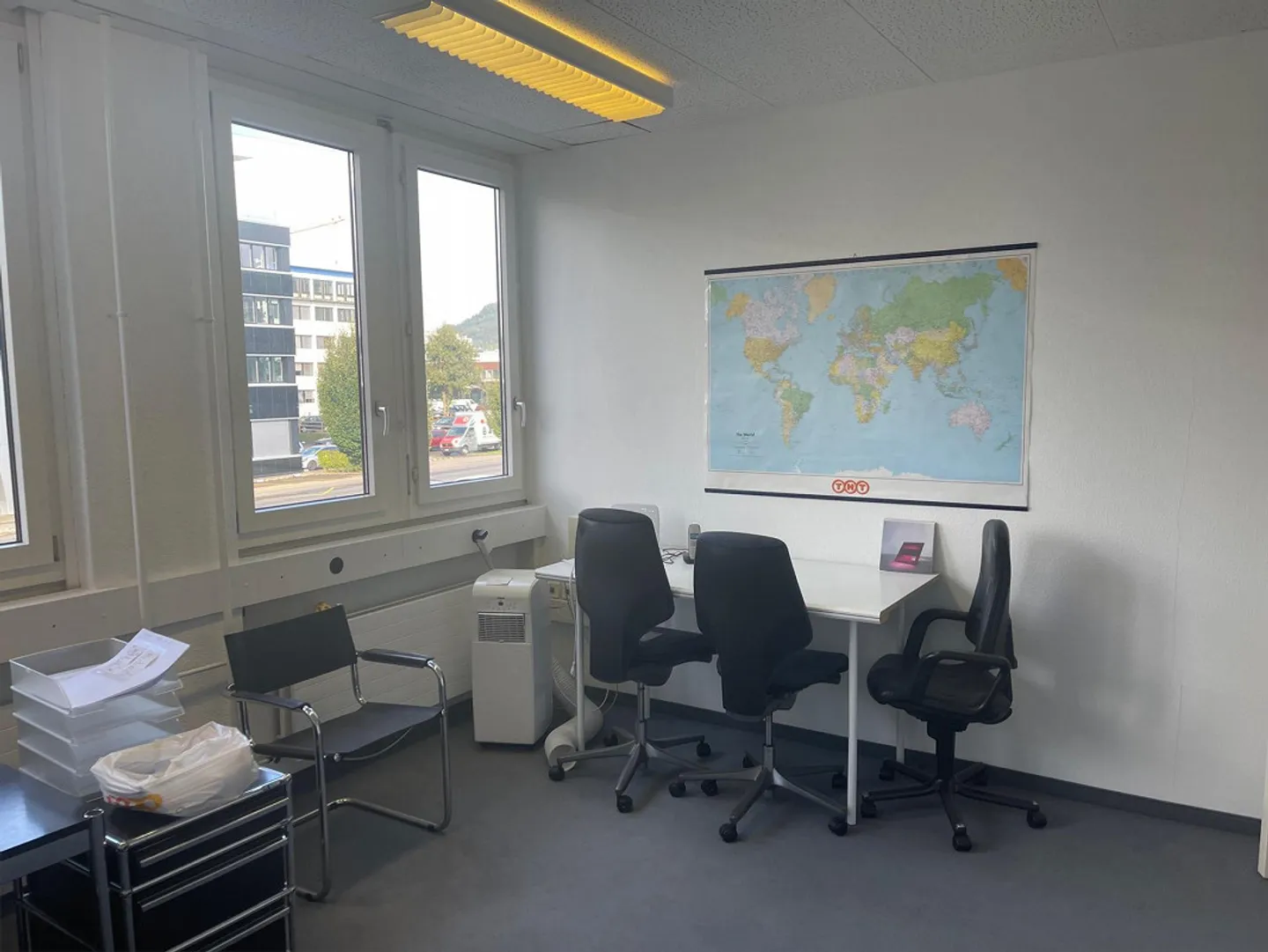Single Office in Baar - Photo 2 of 3