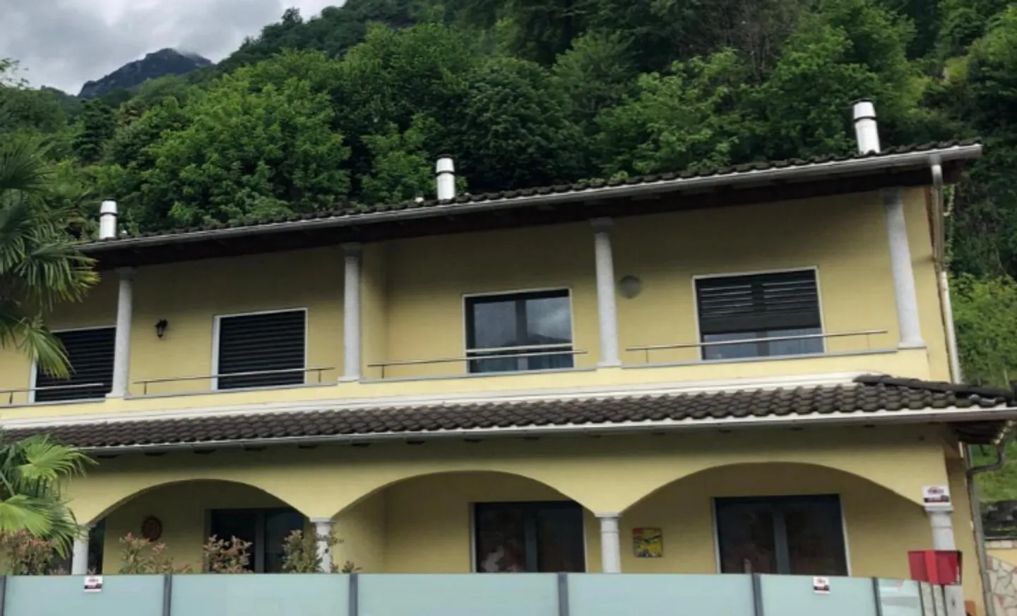 Charmantes Reihenhaus in Cugnasco - Foto 1 von 24