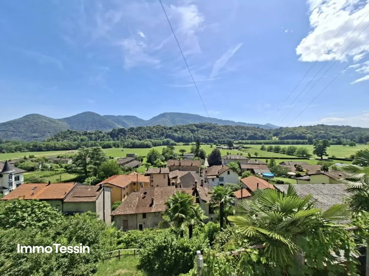 OPPORTUNITY: Unique property on over 15,000 m² of land in absolute tranquility with pool and breathtaking views into the Ticino Malcantone - Photo 5 of 13