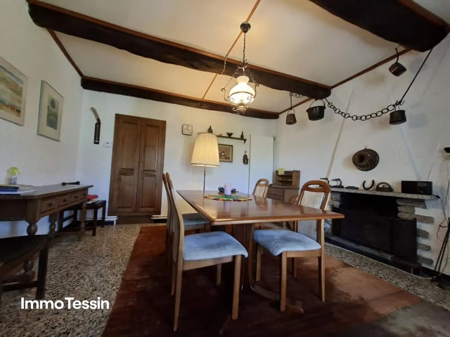 OPPORTUNITY: Unique property on over 15,000 m² of land in absolute tranquility with pool and breathtaking views into the Ticino Malcantone - Photo 10 of 13