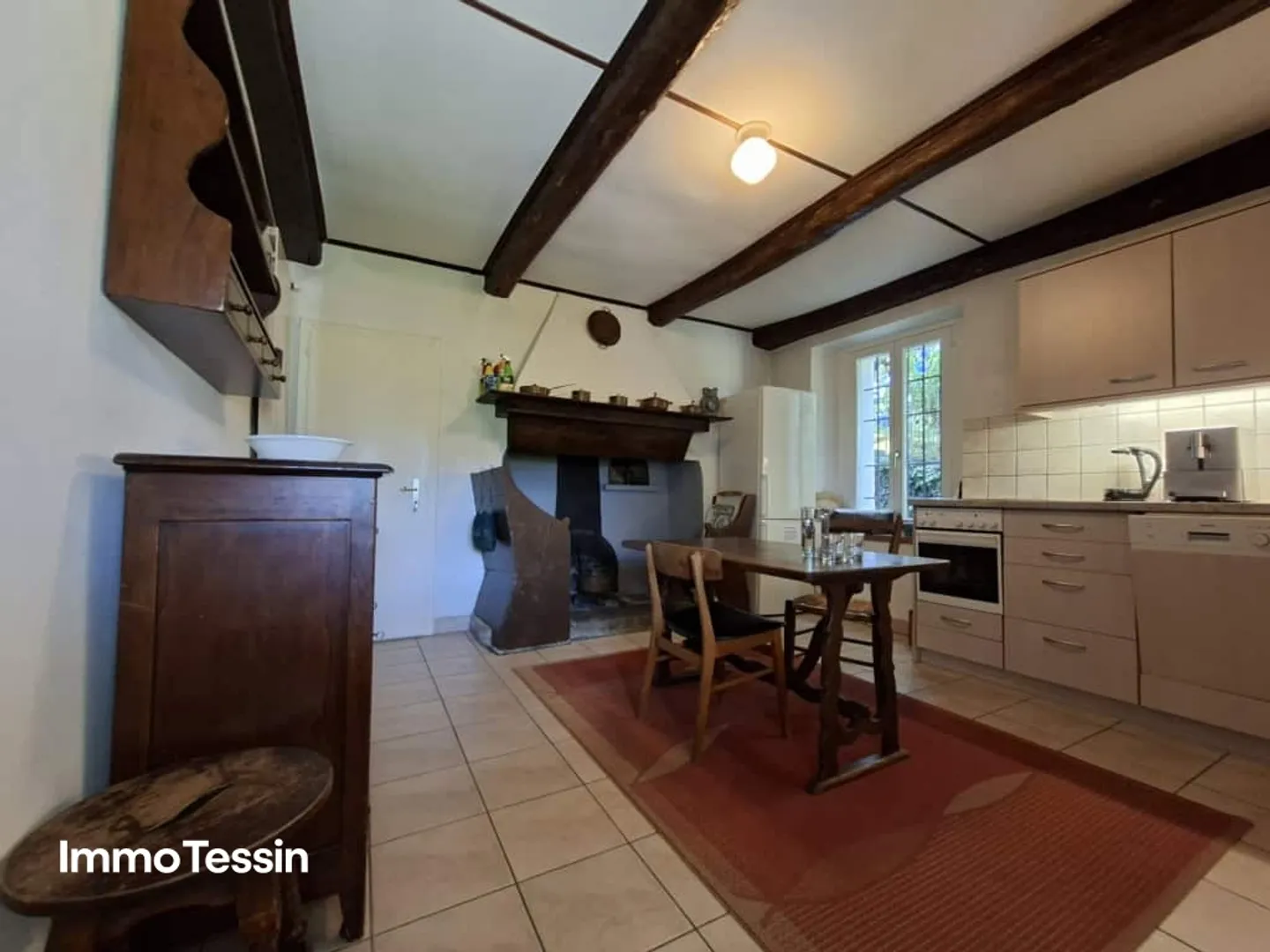 OPPORTUNITY: Unique property on over 15,000 m² of land in absolute tranquility with pool and breathtaking views into the Ticino Malcantone - Photo 11 of 13