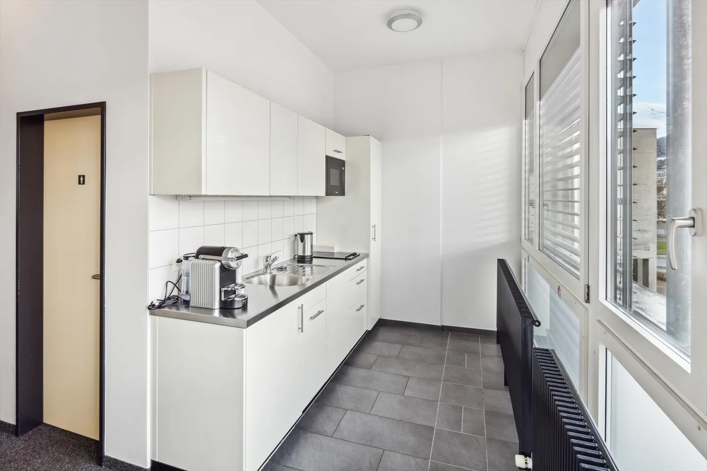 Your Chance - Central Commercial Premises! - Photo 4 of 5