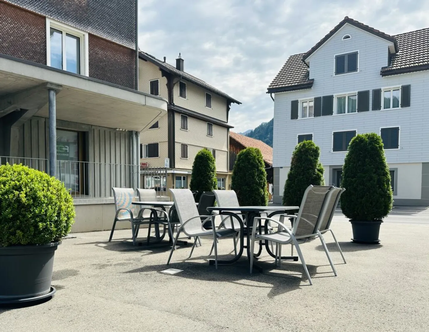 CENTRALE COMPLETAMENTE ARREDATO E ATTREZZATO - Foto 5 di 6