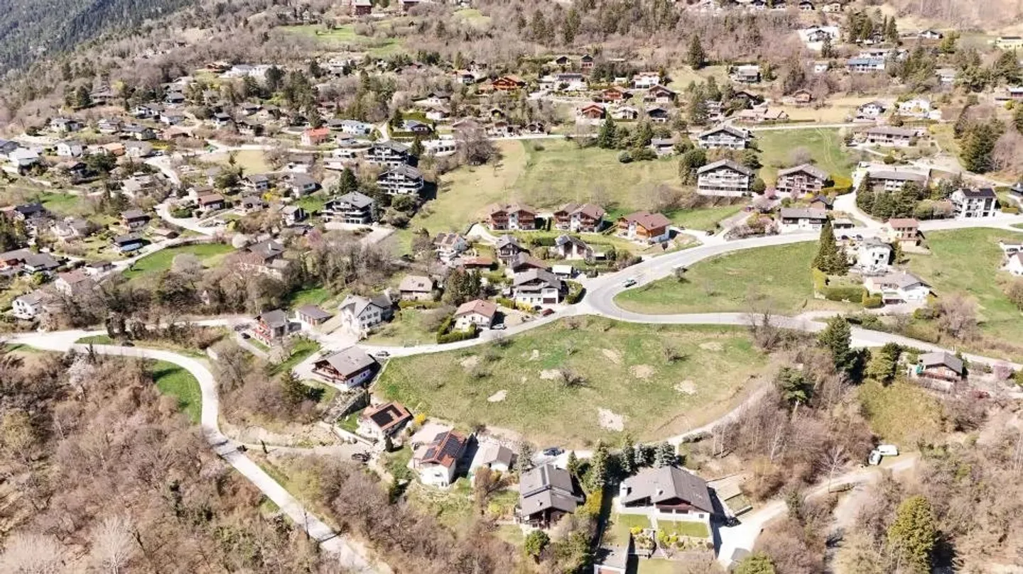 Modern Chalets in Mollens Promotion Les Martelles - Photo 11 of 11