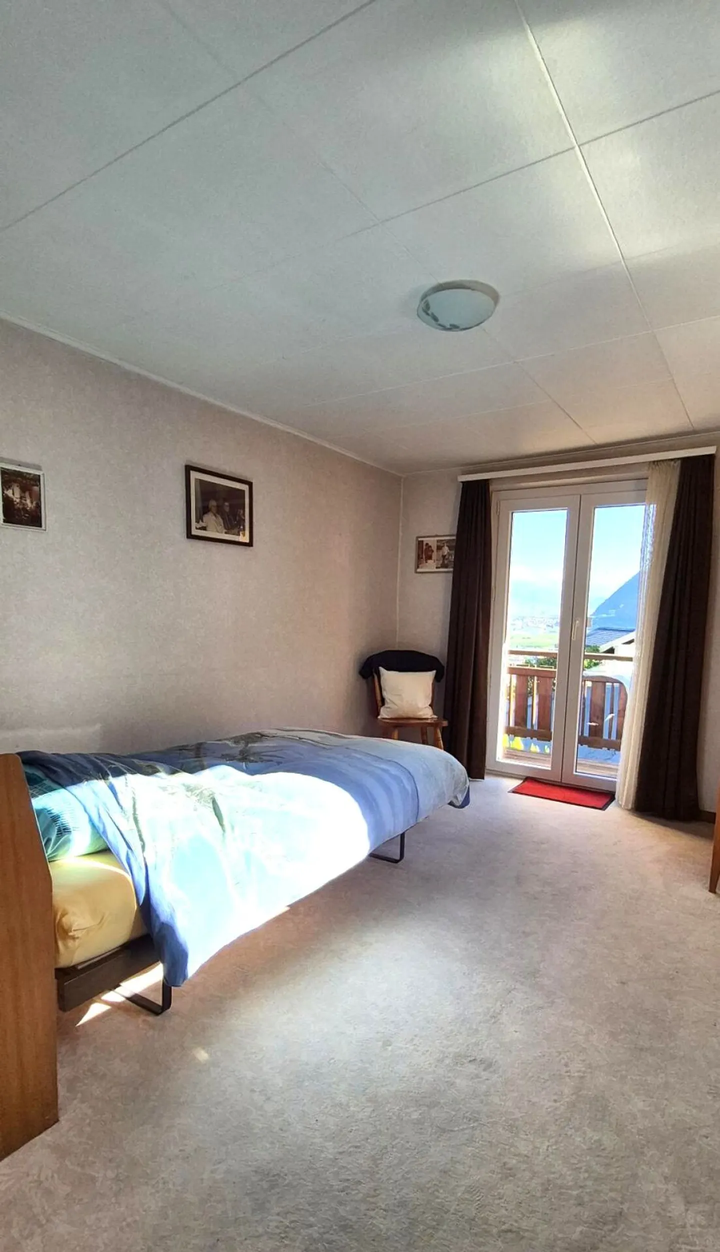 Charming Detached House with Garden - Photo 11 of 13