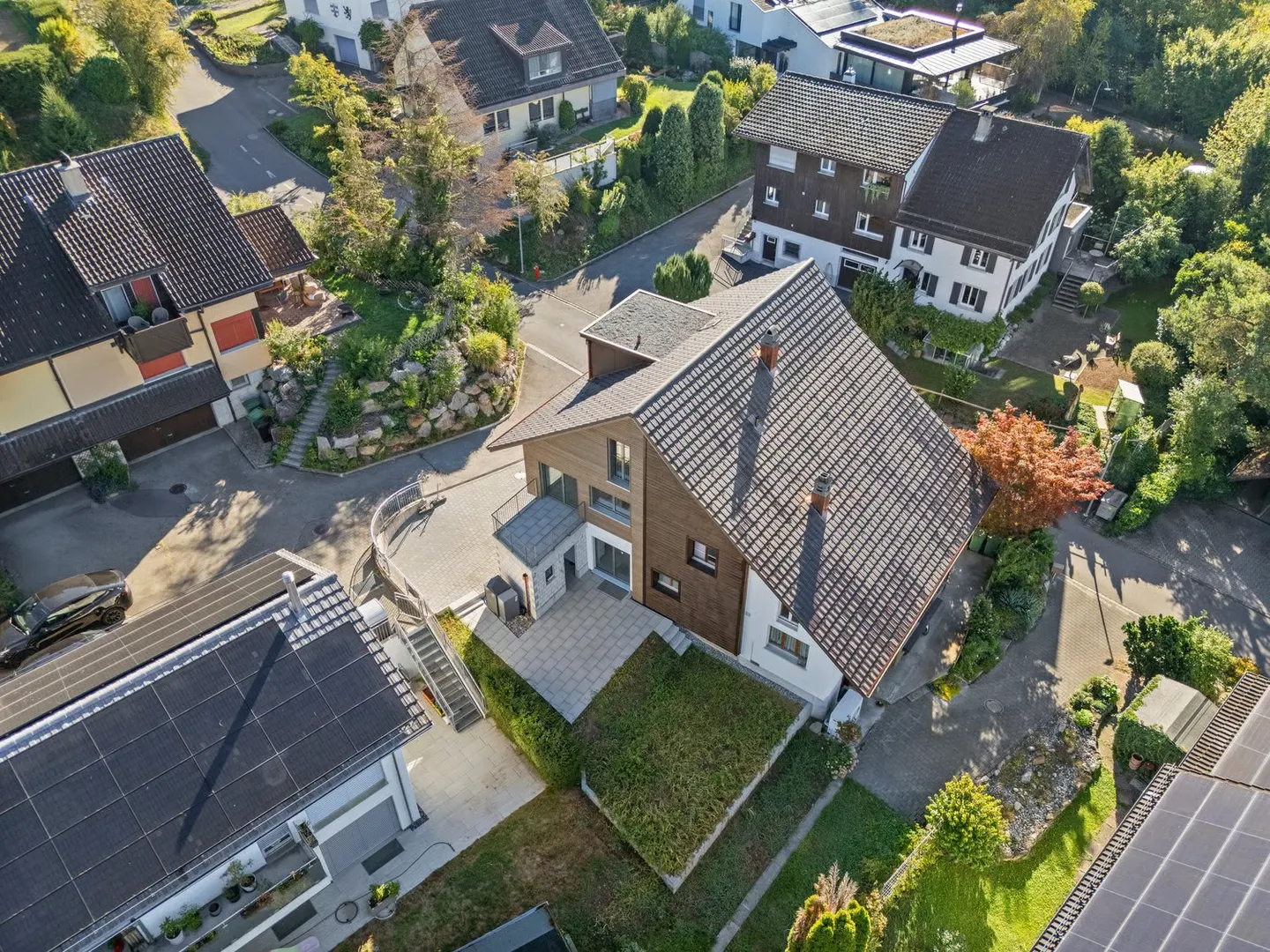 Ein Neubau-Einfamilienhaus, das Geschichte und Zukunft vereint - Photo 3 of 12