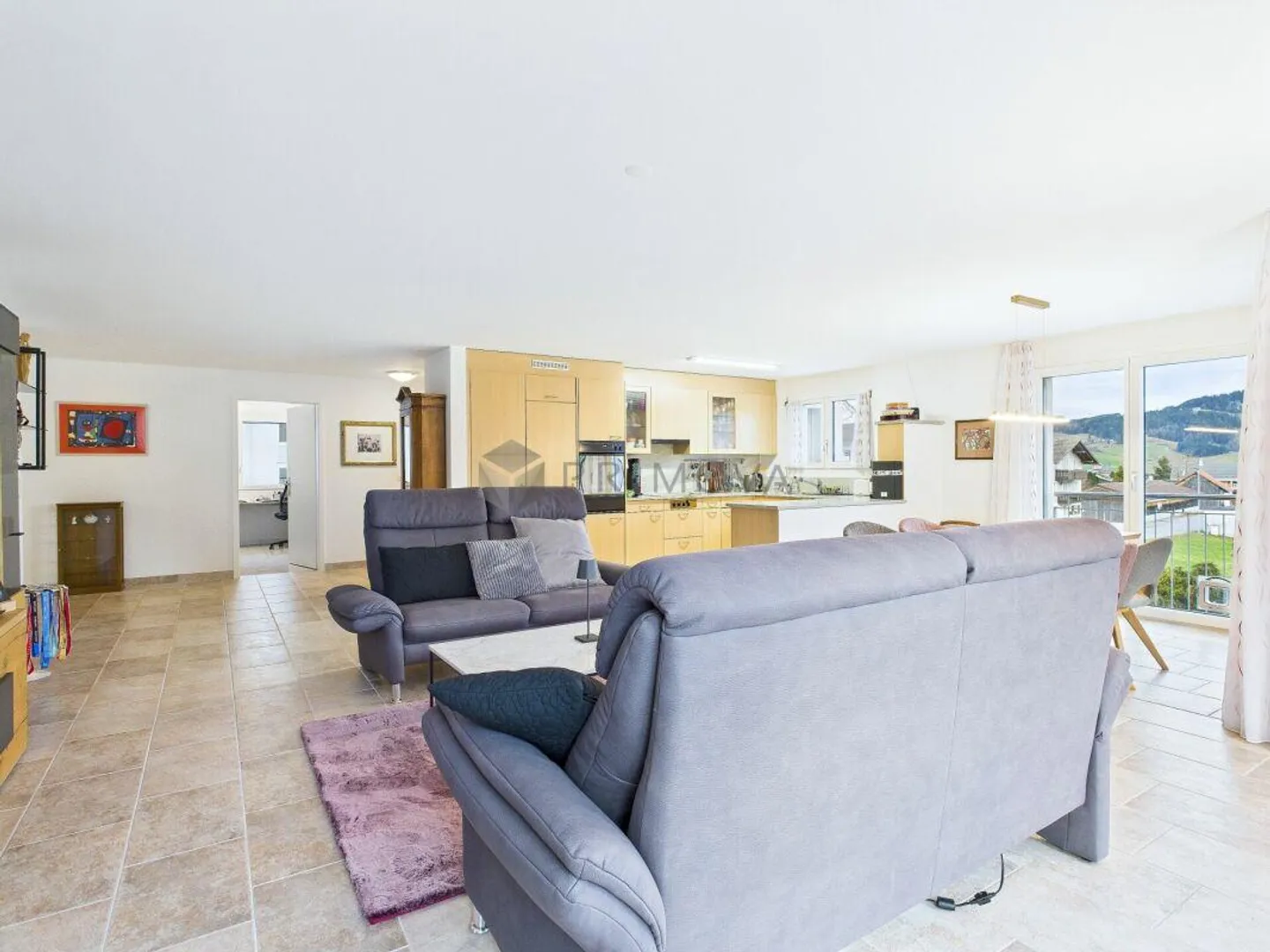 Vivre au-dessus de la mer de brouillard : grand appartement de 5,5 pièces avec vue panoramique - Photo 5 sur 15