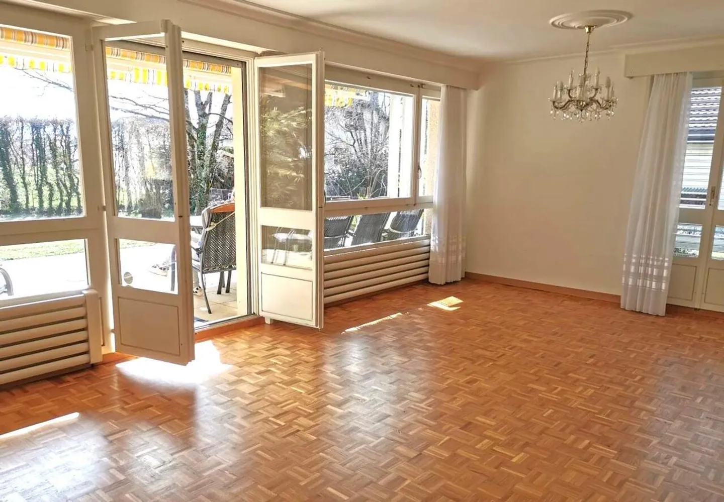 6.5-room detached house with terrace and garden - Photo 3 of 9