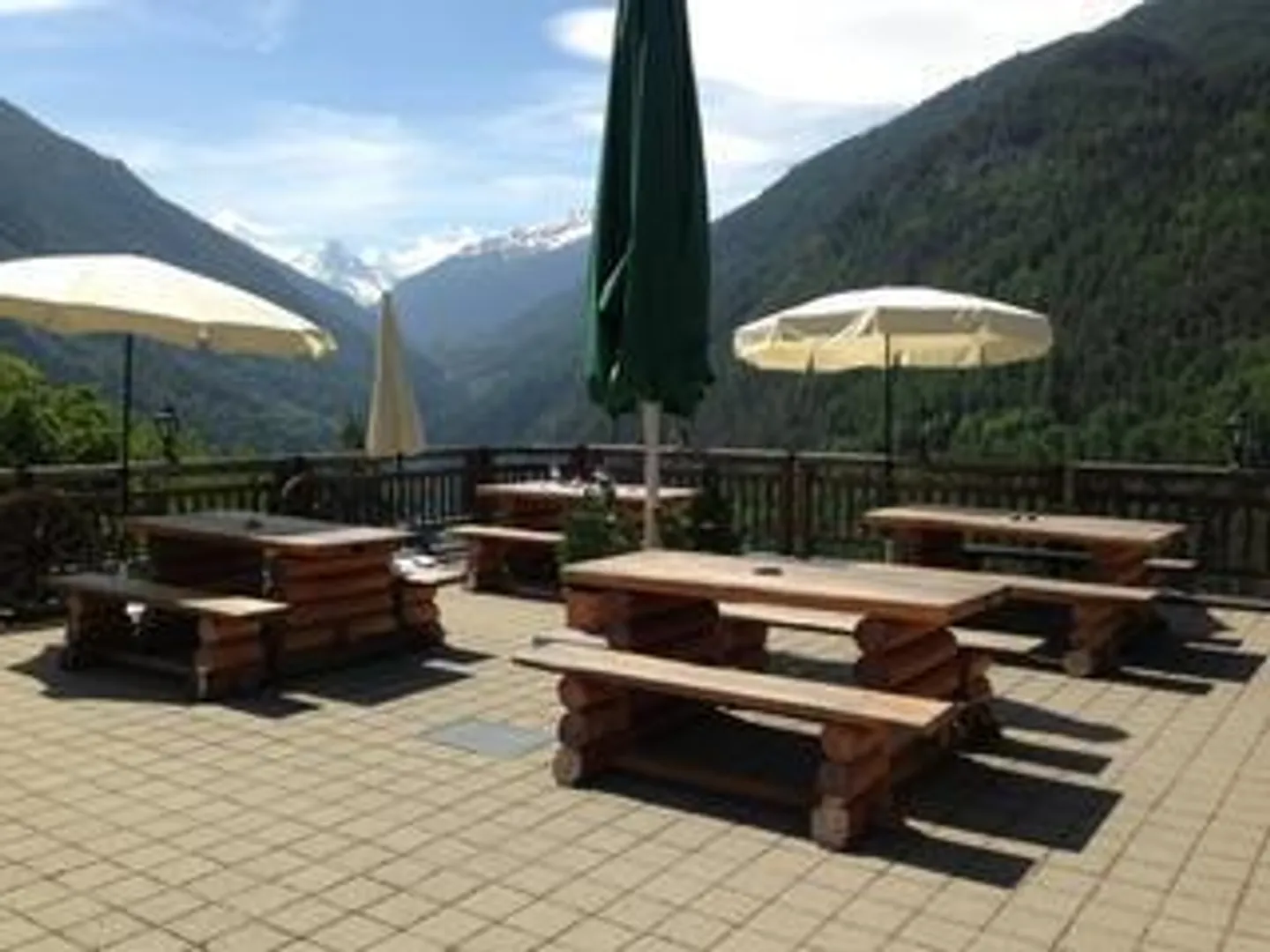 Charmantes Restaurant mit Panoramablick - Foto 4 von 13