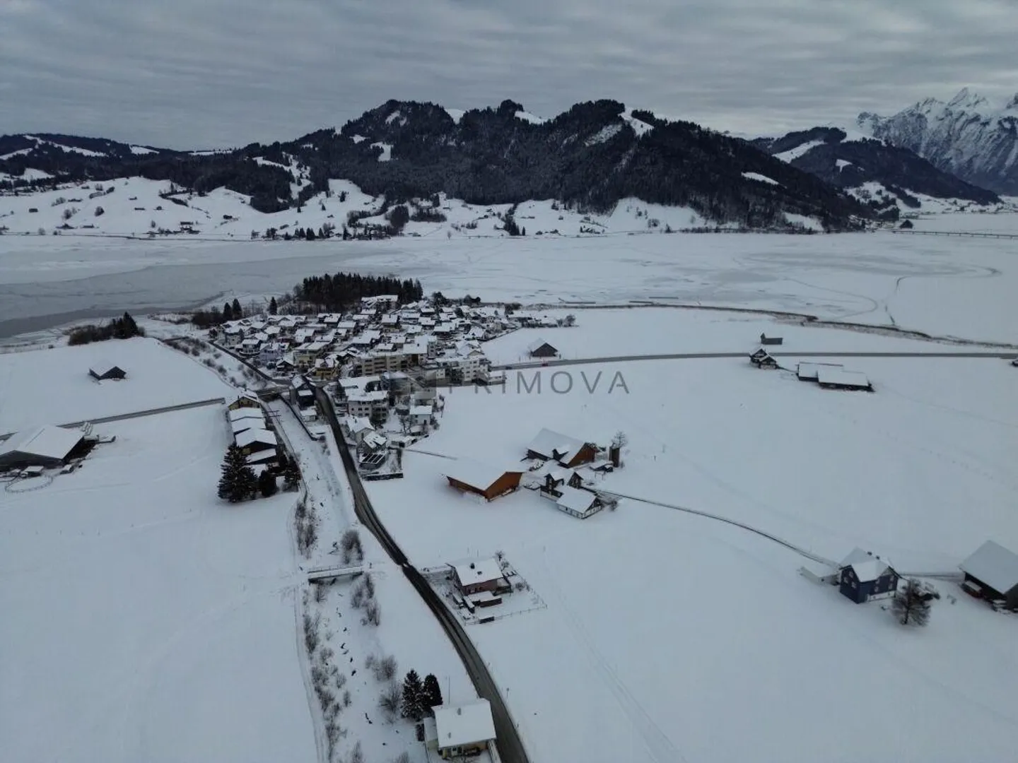 Vivre au-dessus de la mer de brouillard : grand appartement de 5,5 pièces avec vue panoramique - Photo 15 sur 15