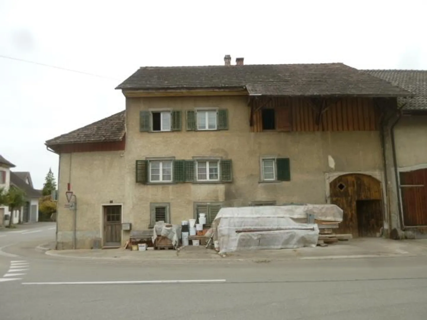 Ancienne ferme dans un emplacement central - Photo 1 sur 15