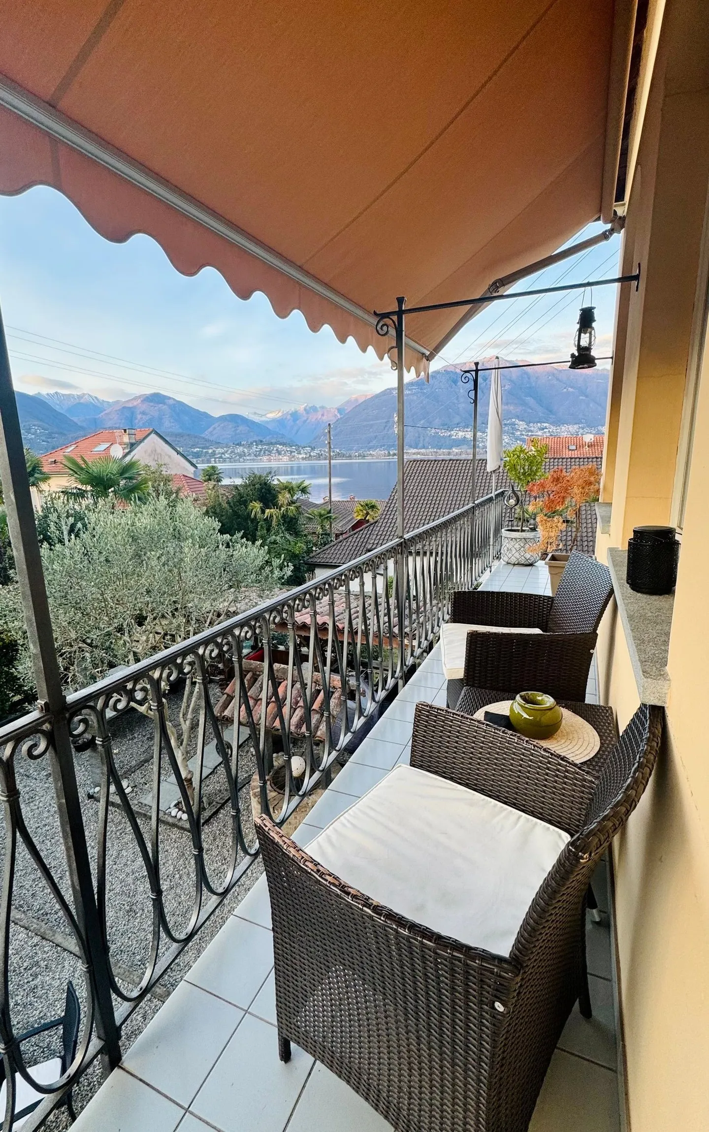 Charmante Wohnung mit Seesicht - Foto 3 von 5